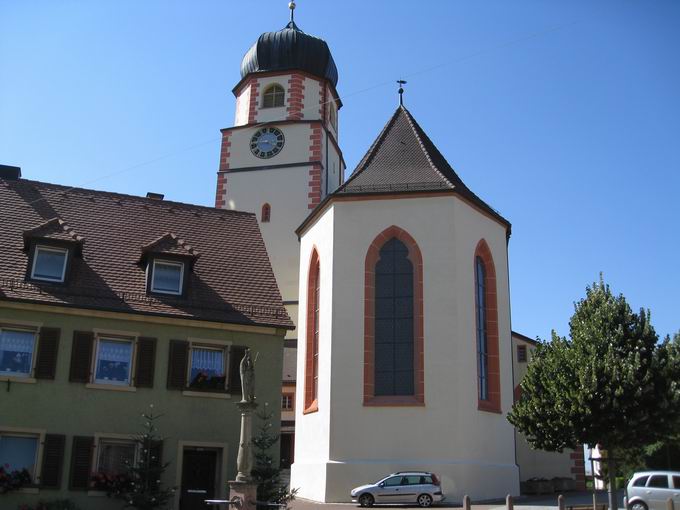 Ostansicht Kirche Maria Himmelfahrt Kirchhofen