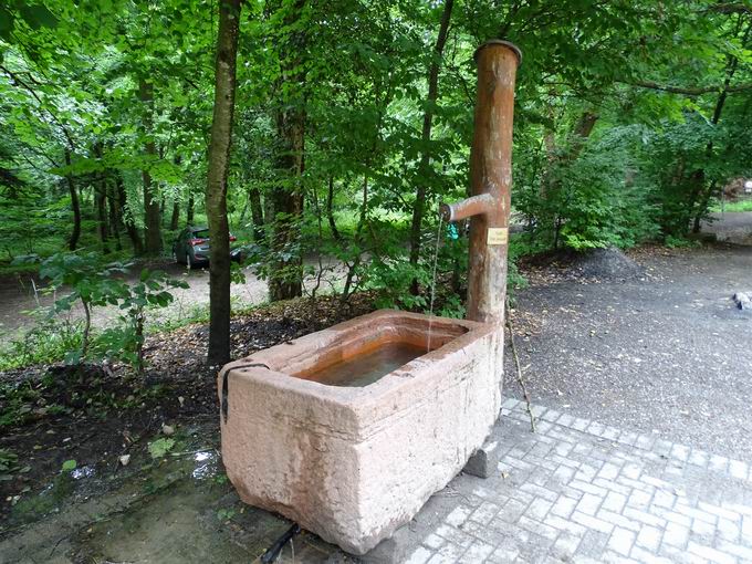 Schopbachhtte Ehrenstetten: Brunnen