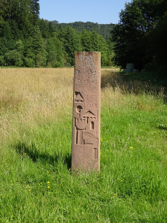 Sandstein-Stele Tennenbach
