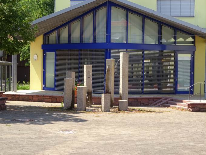 Brunnen auf Rathausplatz Sexau